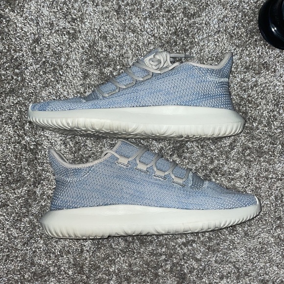 Adidas sneakers size 8.5 - Picture 3 of 4